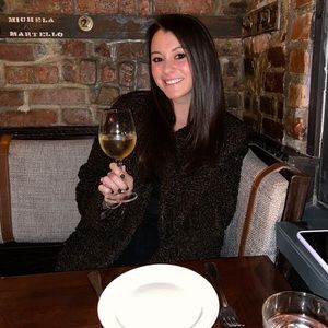 Meet your Posher, Rebecca